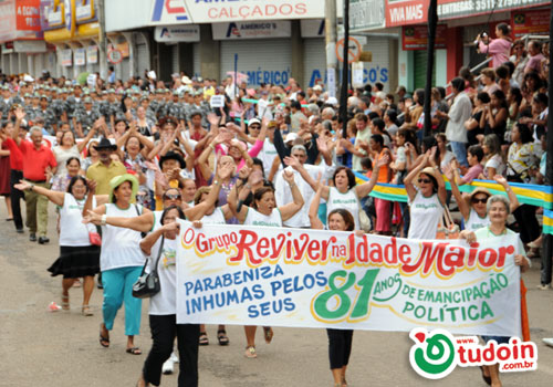 Cobertura do anivers&aacute;rio de Inhumas no &acirc;ngulo de vis&atilde;o da fot&oacute;grafa Meire Martins. Inhumas completou 81 anos ontem, dia 19 de mar&ccedil;o de 2012