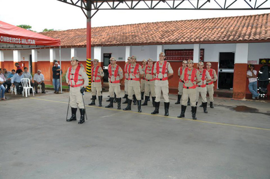 Entrega de Viatura do Corpo de Bombeiros Entrega de Viatura do Corpo de Bombeiros