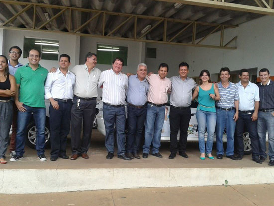 Vice-prefeito assume prefeitura e mostra determinação Vice-prefeito assume prefeitura e mostra determinação