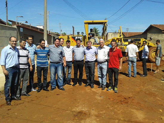 Vice-prefeito assume prefeitura e mostra determinação Vice-prefeito assume prefeitura e mostra determinação