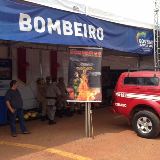Corpo de Bombeiros Militar participa do Governo Junto de Você em Goianira Corpo de Bombeiros Militar participa do Governo Junto de Você em Goianira