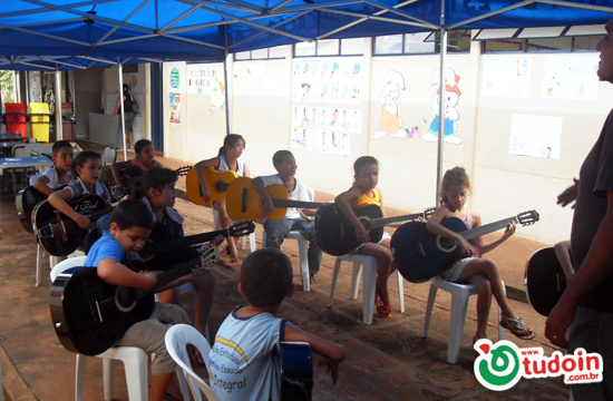Escola Estadual Belarmino Essado Incentiva Alunos com Projetos Culturais Escola Estadual Belarmino Essado Incentiva Alunos com Projetos Culturais