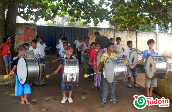Escola Estadual Belarmino Essado Incentiva Alunos com Projetos Culturais Escola Estadual Belarmino Essado Incentiva Alunos com Projetos Culturais