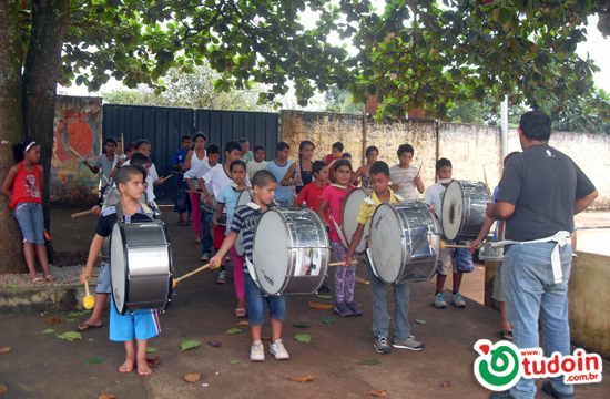 Escola Estadual Belarmino Essado Incentiva Alunos com Projetos Culturais Escola Estadual Belarmino Essado Incentiva Alunos com Projetos Culturais