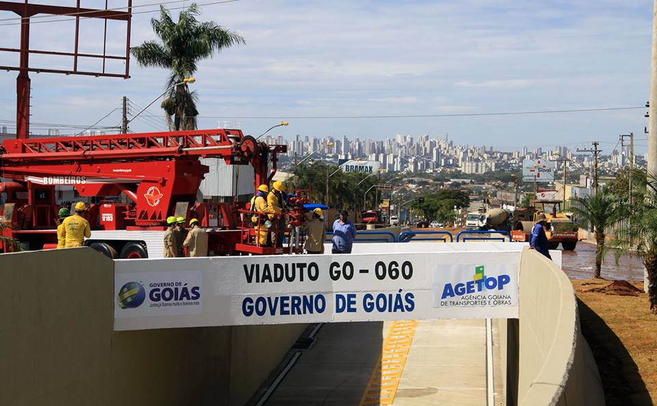 Governo Estadual inagura viadutos das GOs 060 e 070 Governo Estadual inagura viadutos das GOs 060 e 070