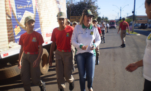 Caminhada marca início das atividades do Projeto Bombeiros Mirim em Inhumas Caminhada marca início das atividades do Projeto Bombeiros Mirim em Inhumas