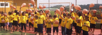 Dia especial comemorado com brinquedos e festa na LBV