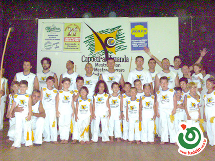 TUDOIN - Galerias de Imagens - Encontro Capoeira