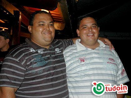 TUDOIN - Galerias de Imagens - Confraternização dois irmãos