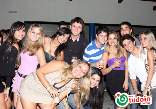 TUDOIN - Galerias de Imagens - Niver José Neto