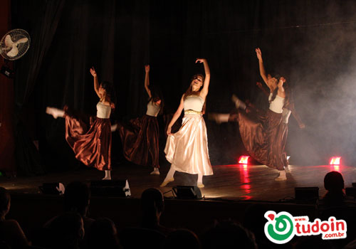 TUDOIN - Galerias de Imagens - Teatro FAMI