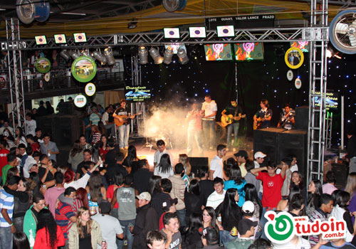 TUDOIN - Galerias de Imagens - Arraiá da Vaca Loka 2010