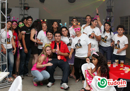 TUDOIN - Galerias de Imagens - Niver Luis Fernando