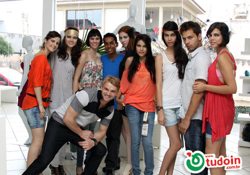 TUDOIN - Galerias de Imagens - Niver Gavião Mega Store