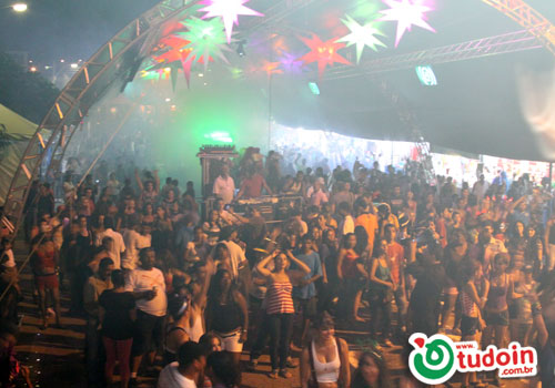 TUDOIN - Galerias de Imagens - Zé Pereira 2011