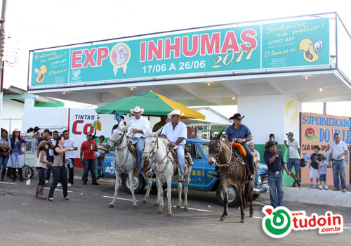 TUDOIN - Galerias de Imagens - Cavalgada ExpoInhumas 2011
