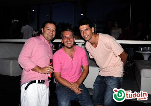 TUDOIN - Galerias de Imagens - Sunset Avonts Bar