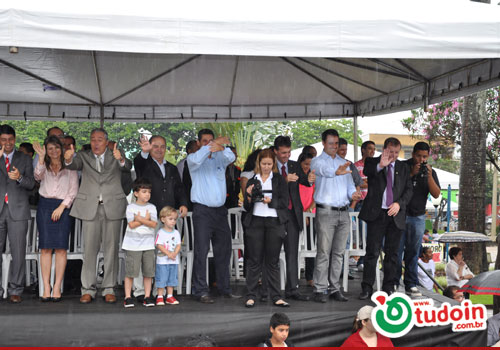 TUDOIN - Galerias de Imagens - Desfile - Aniversário de Inhumas