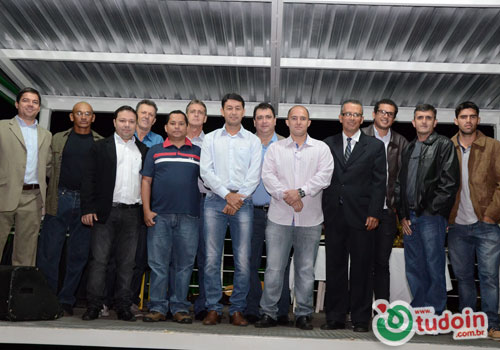 TUDOIN - Galerias de Imagens - Posse da nova diretoria da AAI
