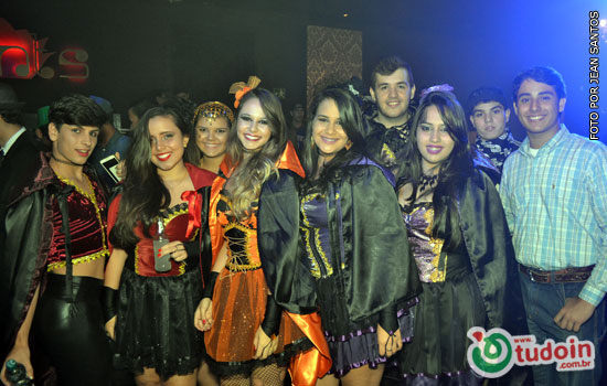 TUDOIN - Galerias de Imagens - Festa Fantasia Avonts