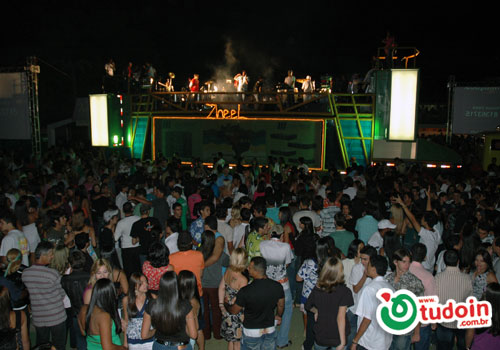 TUDOIN - Galerias de Imagens - Baile do Hawaí 2007
