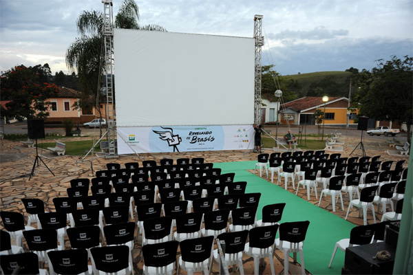Cinema na Praça Cinema na Praça
