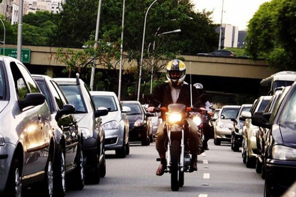 Imprudência no trânsito Imprudência no trânsito