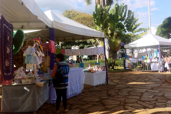 Aberta a Feira Mãe Flor 2012 Aberta a Feira Mãe Flor 2012