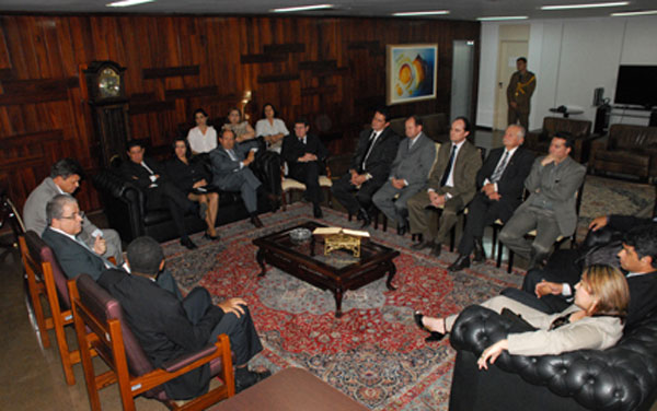 Representantes das Subseções da OAB de Inhumas e Morrinhos Participaram de uma Reunião no TJGO. Representantes das Subseções da OAB de Inhumas e Morrinhos Participaram de uma Reunião no TJGO.