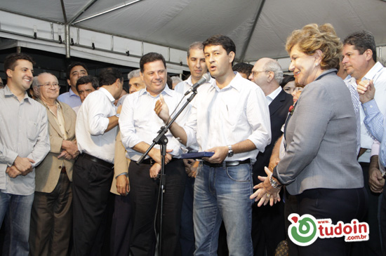 Governador Marconi Perillo veio a Inhumas entregar obras importantes Governador Marconi Perillo veio a Inhumas entregar obras importantes