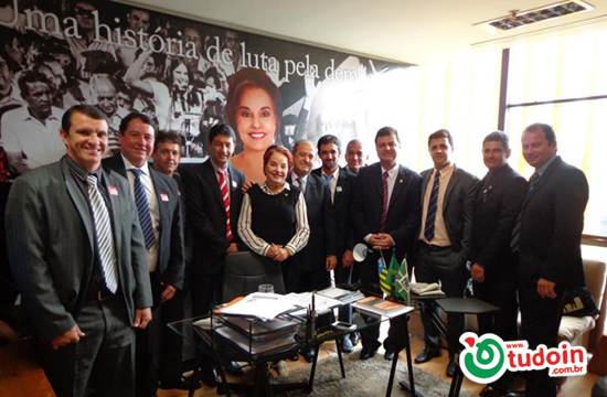 Reunião com Deputada Federal Iris de Araújo e Dioji Ikeda Reunião com Deputada Federal Iris de Araújo e Dioji Ikeda