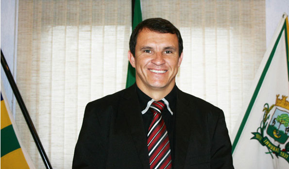 Eleita mesa diretora para ano de 2014 na Câmara de Inhumas Eleita mesa diretora para ano de 2014 na Câmara de Inhumas
