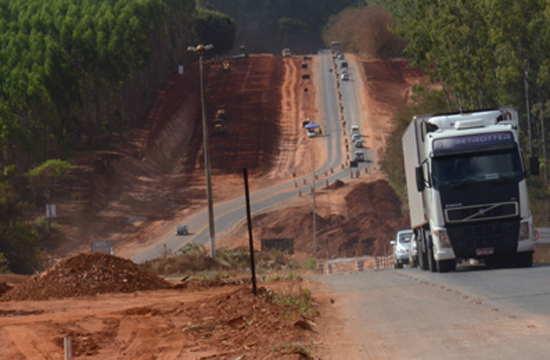 Duplicação da GO-070 de Inhumas até Itaberaà será entregue em julho Duplicação da GO-070 de Inhumas até Itaberaà será entregue em julho
