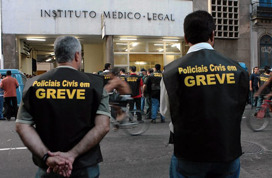 Policiais Civis fazem paralização nesta quarta-feira em quase todo paÃs Policiais Civis fazem paralização nesta quarta-feira em quase todo paÃs