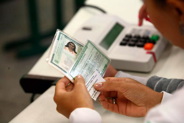 Eleitor que não justificou ausência tem até dezembro para regularizar situação Eleitor que não justificou ausência tem até dezembro para regularizar situação
