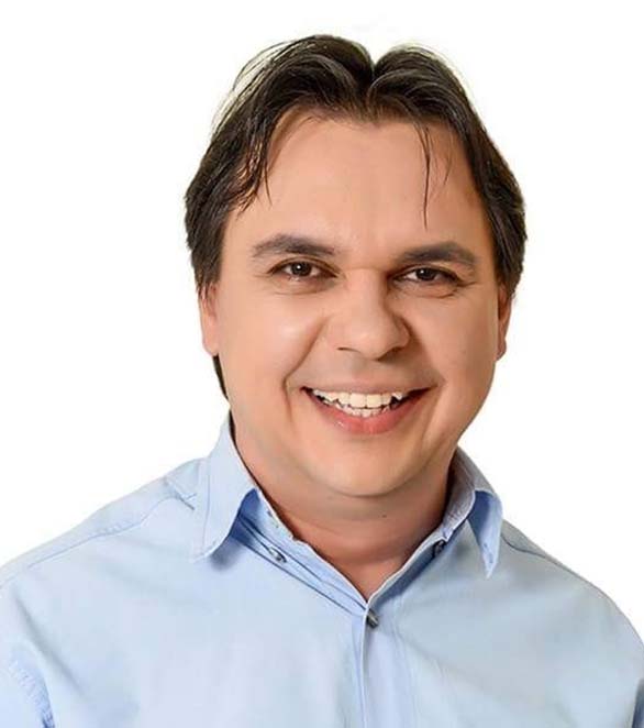 Reginaldo Pacheco é empossado vereador Reginaldo Pacheco é empossado vereador