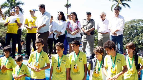 Crianças do município receberam medalhas